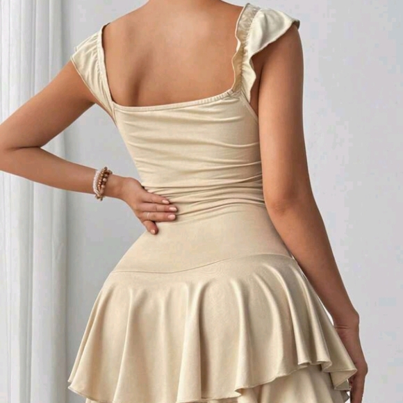 Summer New Fashion Sweet Ruched Sleeve, Front V-Neck Tie, Waist Pleated, Flounce - Picture 5 of 5